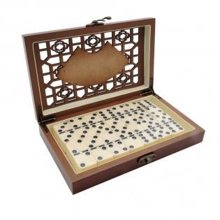 Žaidimas "Domino" medinėje dėžutėje