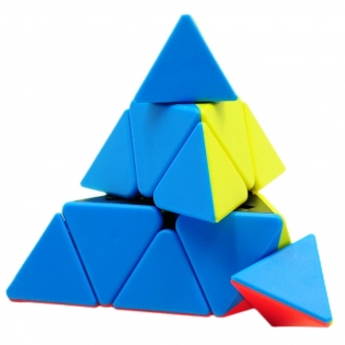 Rubiko kubas "Pyraminx"
