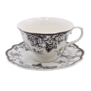 Puodelių su lėkštutėmis...