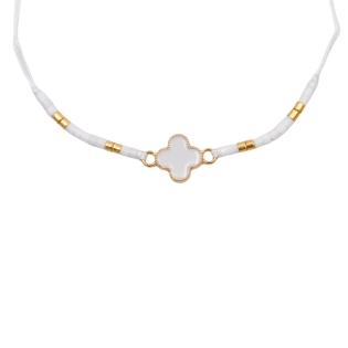 Sutraukiama apyrankė su...