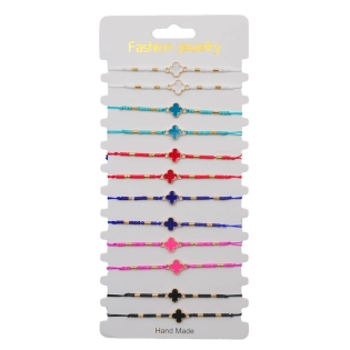 Sutraukiama apyrankė su...