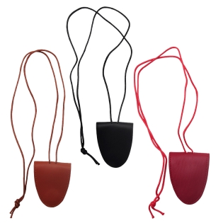 Akinių laikiklis ant kaklo...